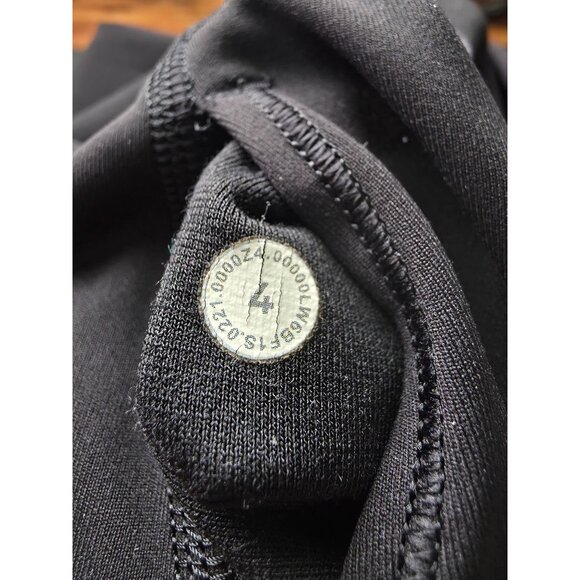 Lululemon WUNDER UNDER Crop High-Rise Scallop Hem Black Athletic Leggings Sz 4 - Picture 8 of 9